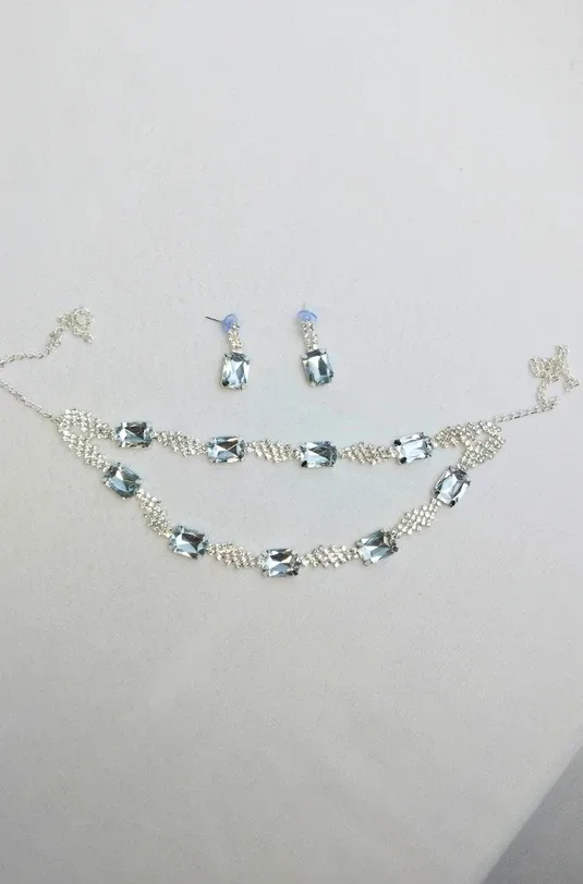 Alloy Silver White Jewellery Set for Women (Pack of 1)