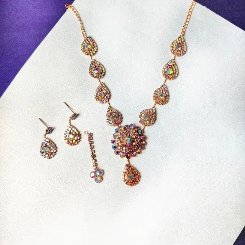 Rose Gold-Plated Rhinestone Teardrop Jewellery Set with Floral Necklace, Earrings & Maang Tikka for Women