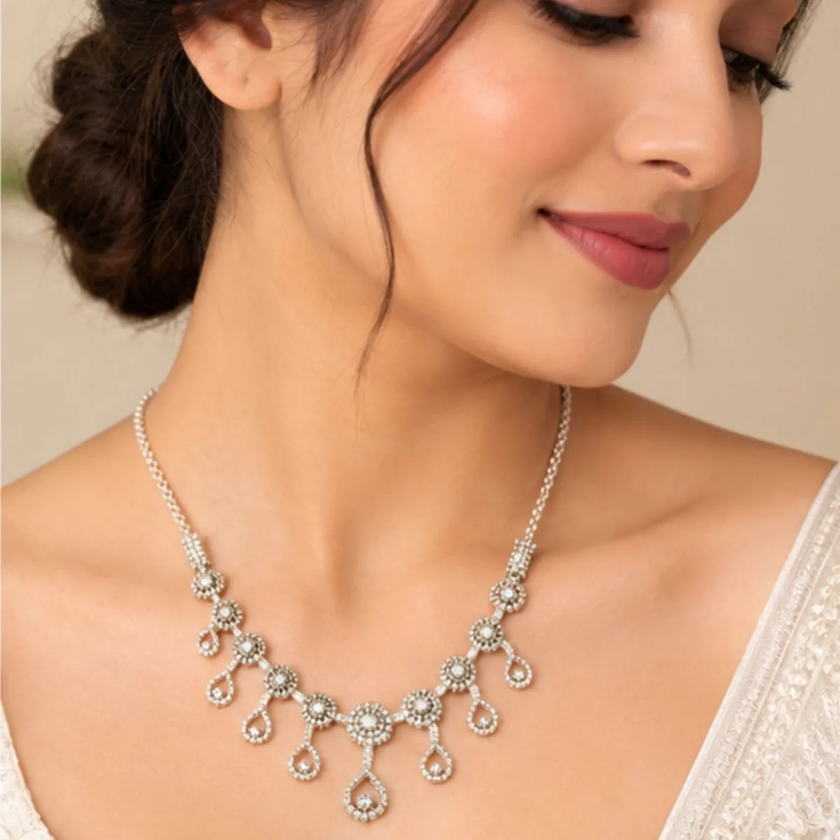 Floral Pendant Necklace with Delicate Tassel Drops for Women – Elegant Fashion Jewellery